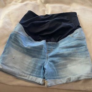 Maternity shorts